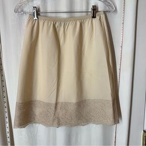 Vintage Lady Lynn Half Slip